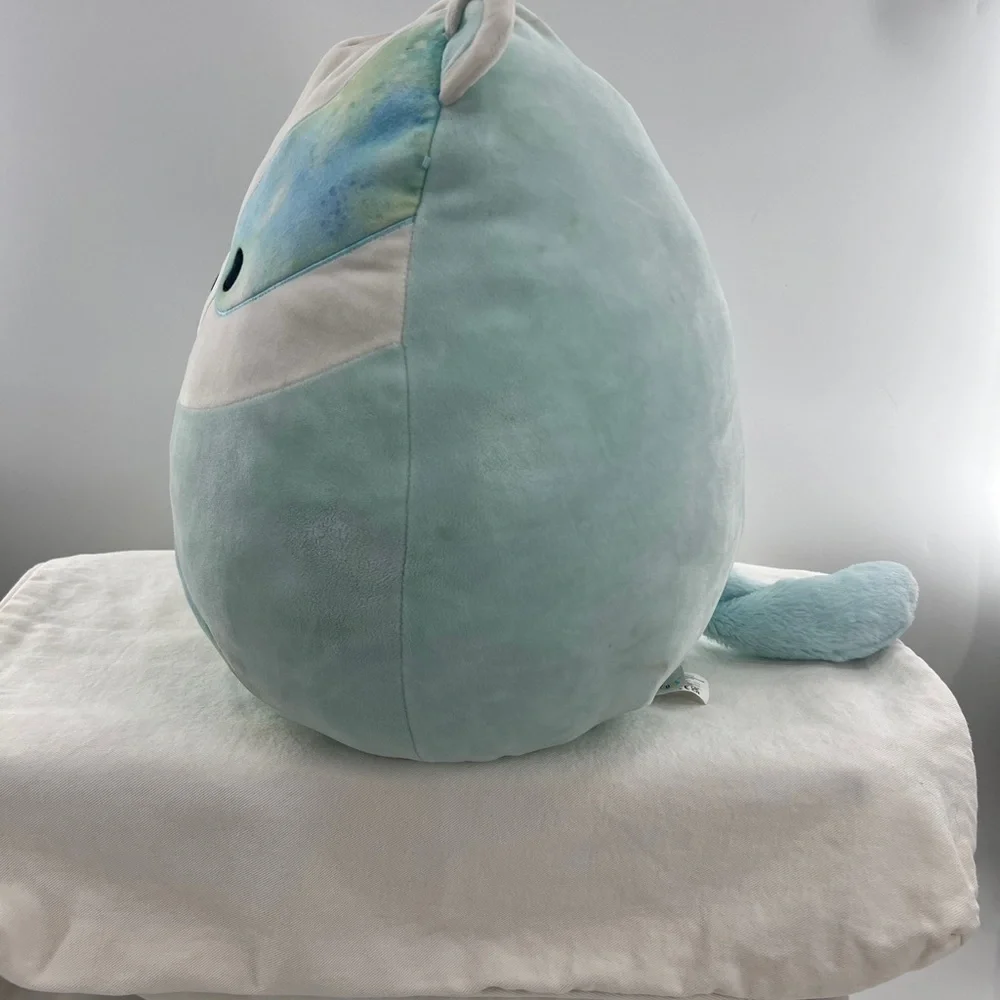 Squishmallows Banks the Badger 16
